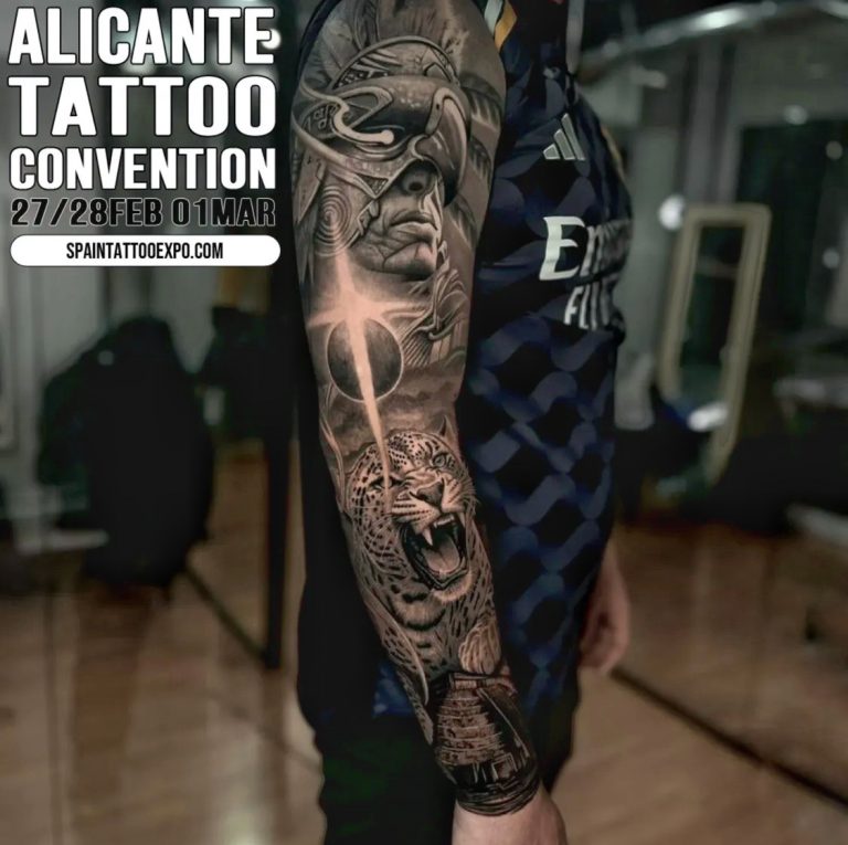 realistic tattoo artist madrid winning black and grey tattoo award at convention