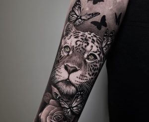 tiger tattoo, realististic black and gray tattoo artist Madrid
